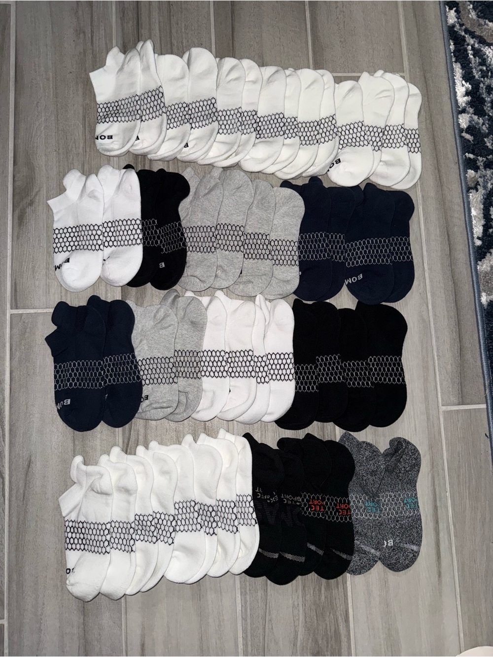 Women's Bombas Socks 26 pairs! - White, Black, Gray, Navy